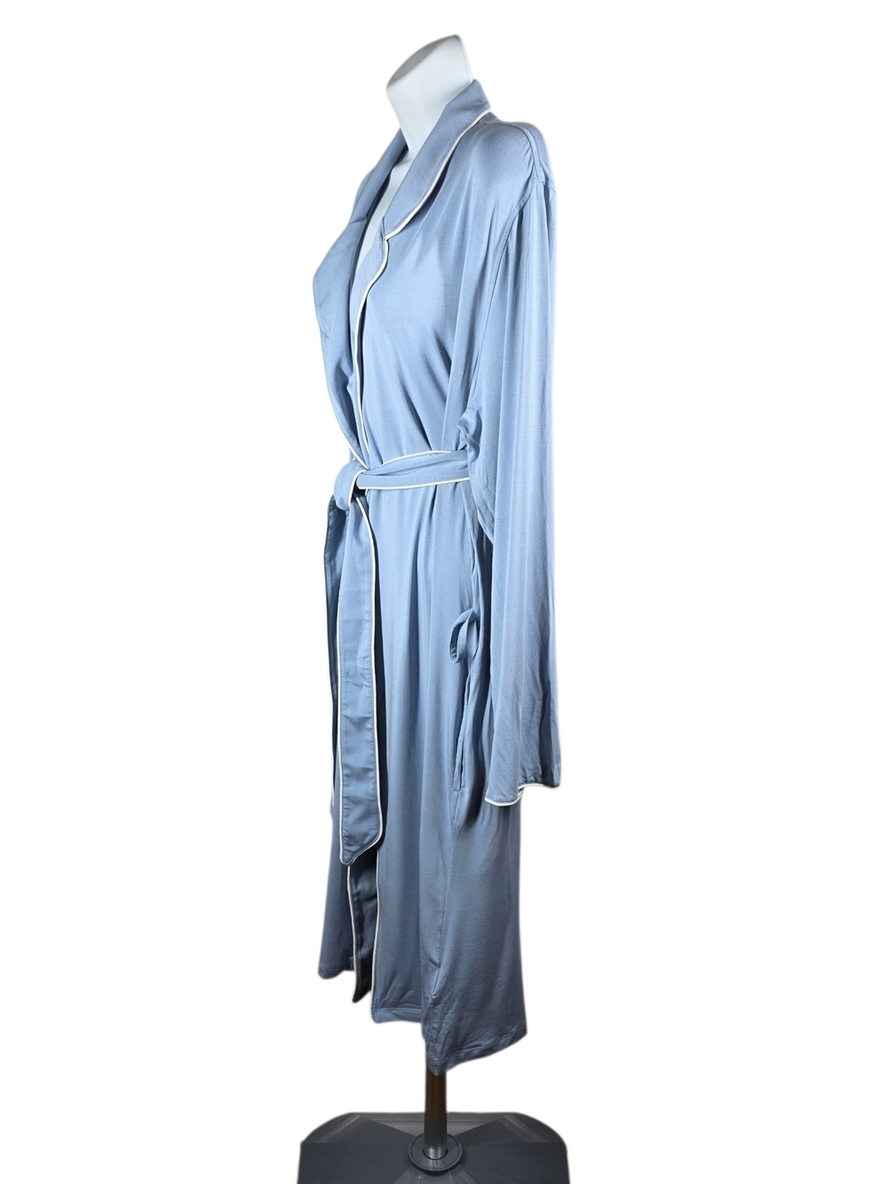 LAND'S END ROBE WITH PIPING - Picture 2 of 9